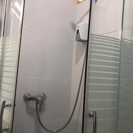 99 Flowers Flat 招待所